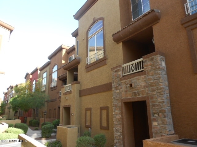 1920 East Bell Road, Unit 1115 Phoenix, AZ 85022 - Photo 3 of 33 023-284055 front right