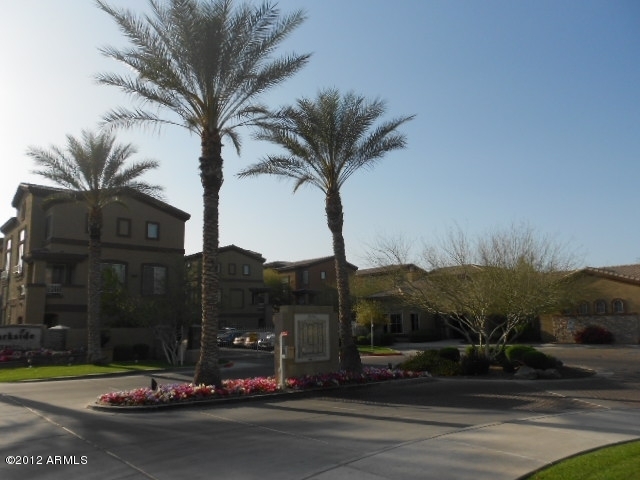 1920 East Bell Road, Unit 1115 Phoenix, AZ 85022 - Photo 6 of 33 023-284055 gated entry