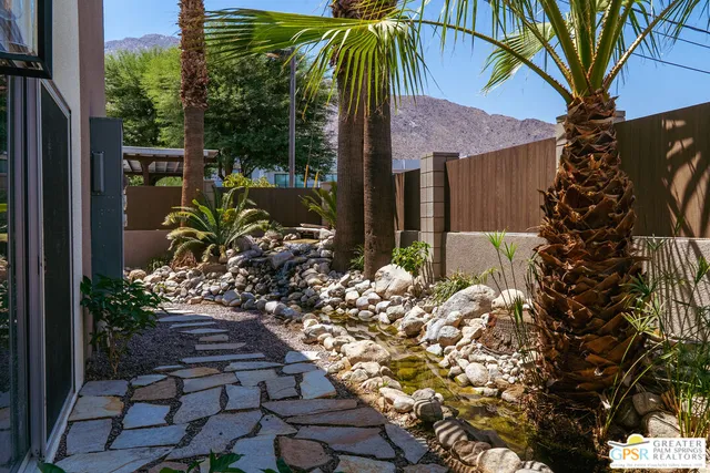 $565,000 | 588 East San Lorenzo Road, Unit 202, Palm Springs, CA 92264