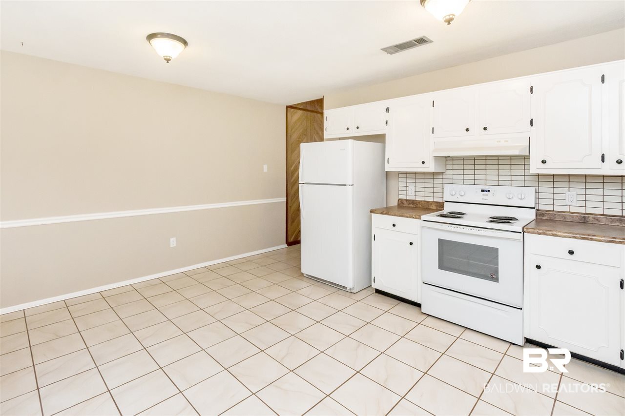 1379 Barker Drive East Mobile, AL 36608 - Photo 6 of 23
