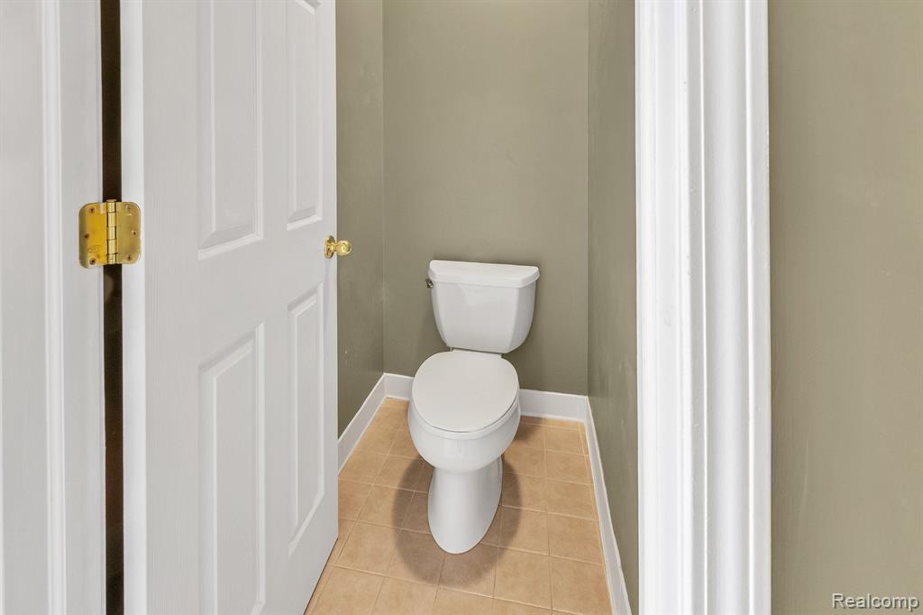 730 East Bluff Court Rochester Hills, MI 48306 - Photo 15 of 34