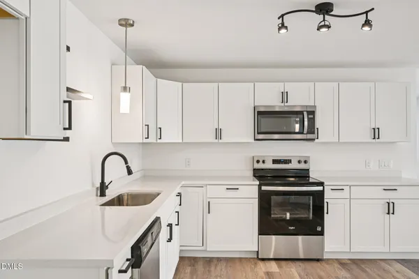 $425,000 | 731 Lakeview Drive, Henderson, NC 27536