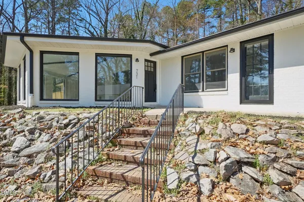 $425,000 | 731 Lakeview Drive, Henderson, NC 27536