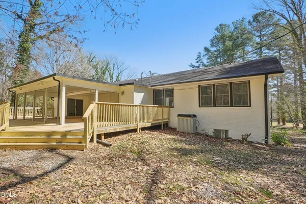 $425,000 | 731 Lakeview Drive, Henderson, NC 27536