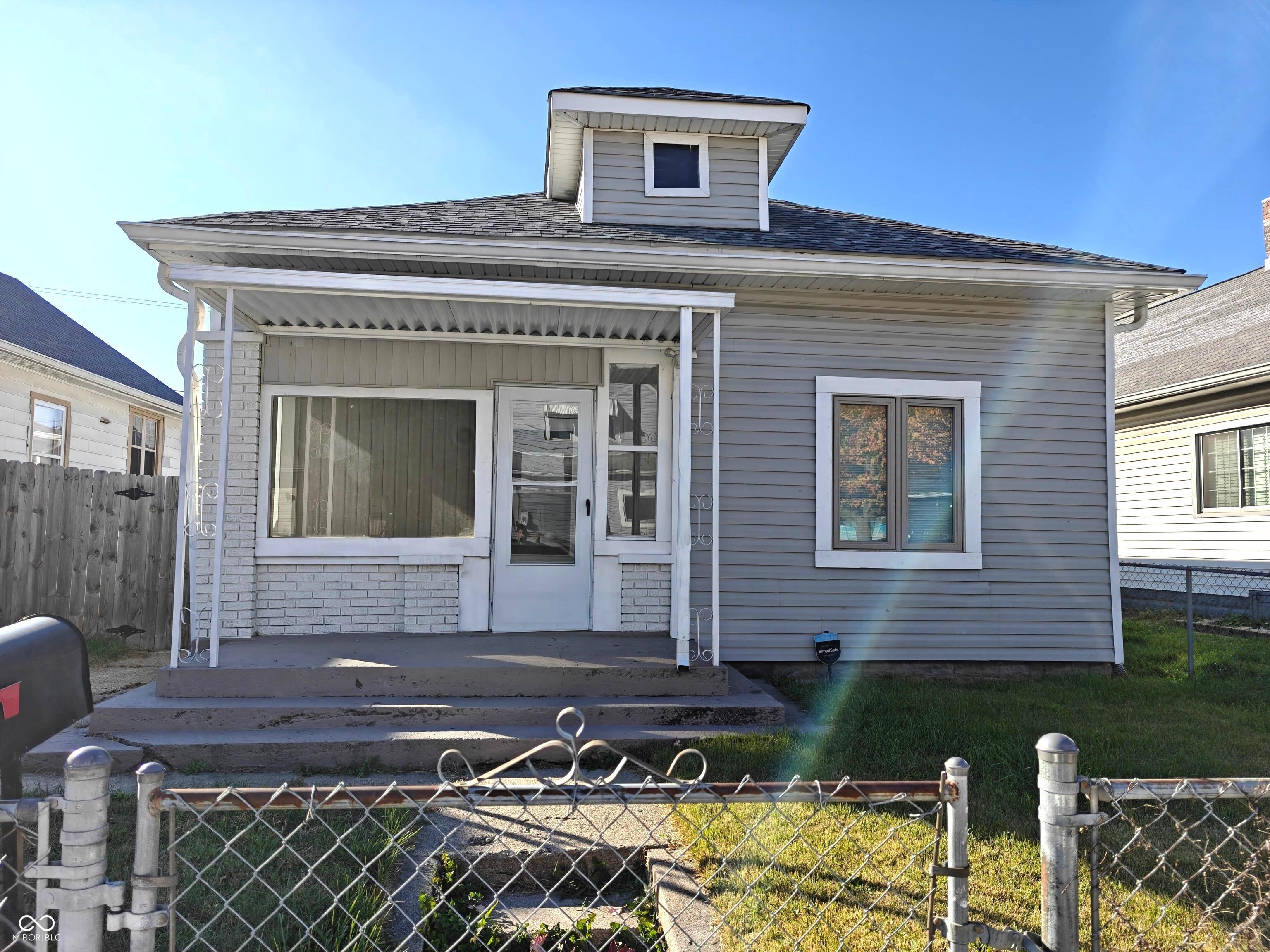 332 South Walcott Street Indianapolis, IN 46201 - Photo 2 of 19
