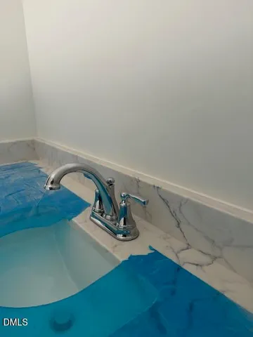 a close view of sink