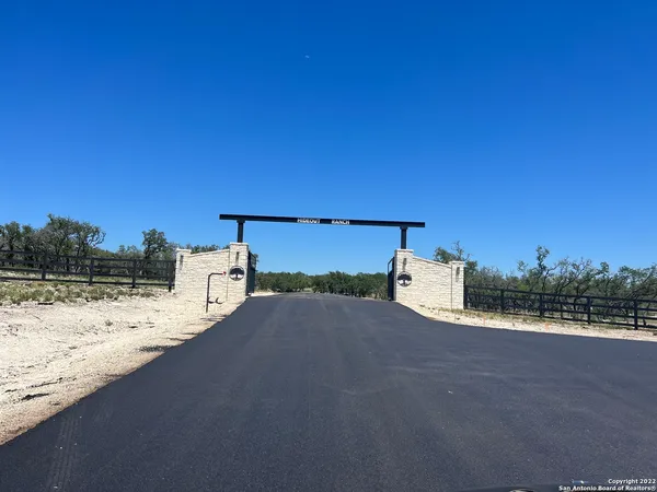$139,900 | 124 Brooklyn Drive Northwest, Mountain Home, TX 78058