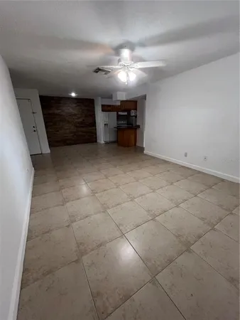 $170,000 | 226 Thorntree Place, Unit 226, Brandon, FL 33510