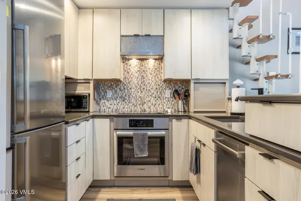 $594,000 | 1552 Matterhorn Circle, Unit 9, Vail, CO 81657