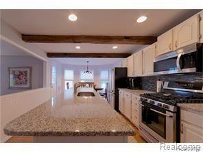 24 South Holcomb Road Clarkston, MI 48346 - Photo 23 of 61 23.jpg