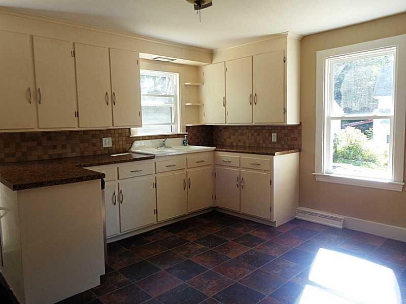 41 Switzerland Road Lewiston, ME 04240 - Photo 2 of 18 Kitchen.