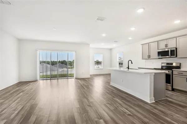 $2,100 | 13112 Siam Drive, Spring Hill, FL 34609