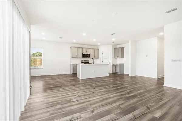 $2,100 | 13112 Siam Drive, Spring Hill, FL 34609