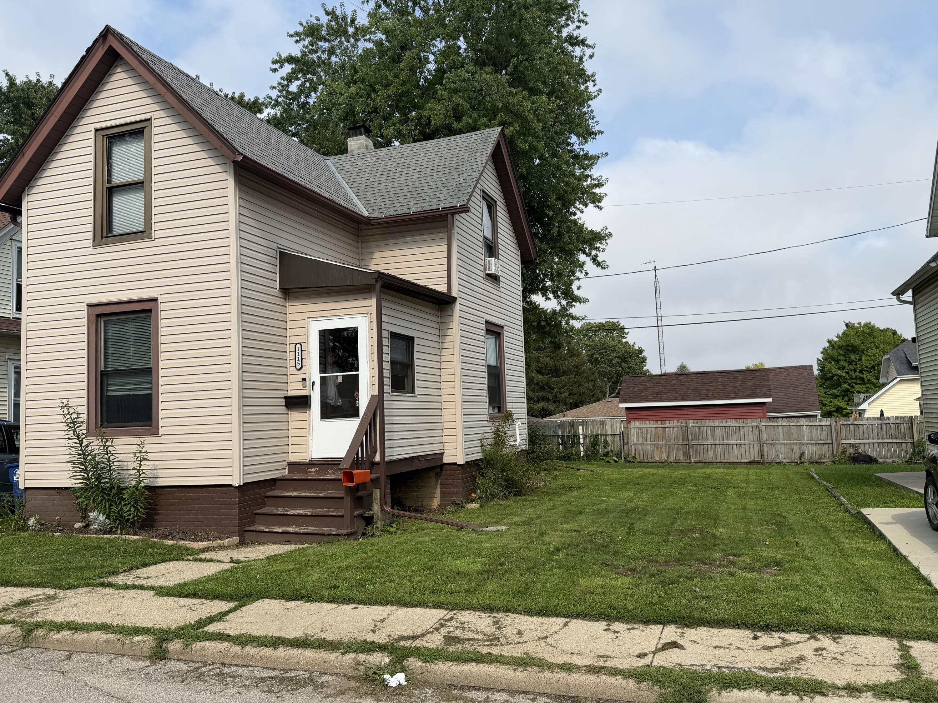 1115 Lewis Street Racine, WI 53404 - Photo 1 of 23 front and side 3