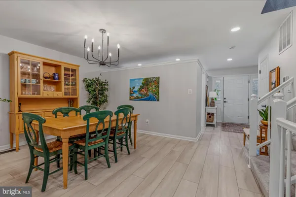 $740,000 | 12541 North Lake Court, Fairfax, VA 22033