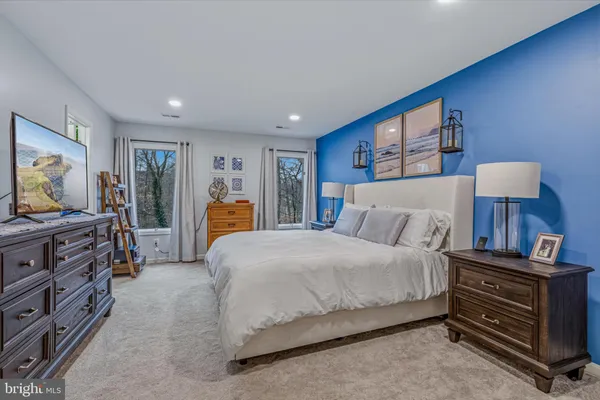 $740,000 | 12541 North Lake Court, Fairfax, VA 22033
