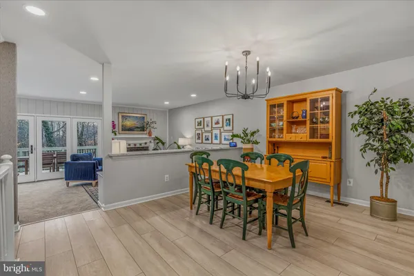 $740,000 | 12541 North Lake Court, Fairfax, VA 22033