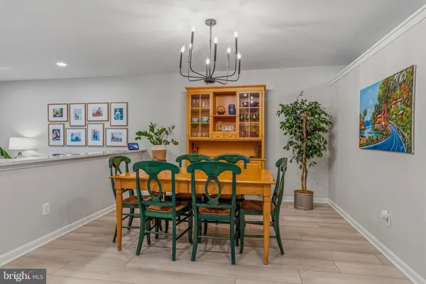 $740,000 | 12541 North Lake Court, Fairfax, VA 22033