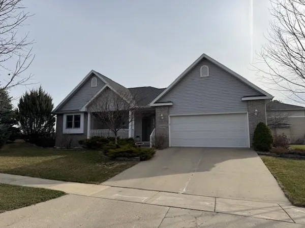 $495,000 | 1609 Oakridge Way, Stoughton, WI 53589
