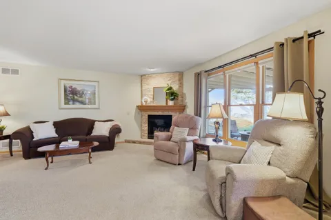 $495,000 | 1609 Oakridge Way, Stoughton, WI 53589