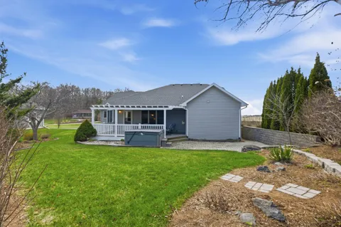 $495,000 | 1609 Oakridge Way, Stoughton, WI 53589