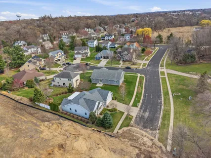 $495,000 | 1609 Oakridge Way, Stoughton, WI 53589