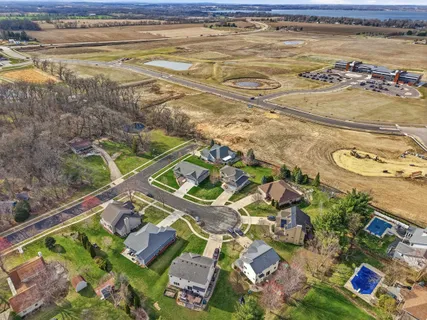 $495,000 | 1609 Oakridge Way, Stoughton, WI 53589