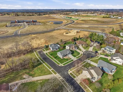 $495,000 | 1609 Oakridge Way, Stoughton, WI 53589