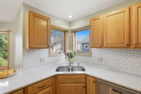 $495,000 | 1609 Oakridge Way, Stoughton, WI 53589