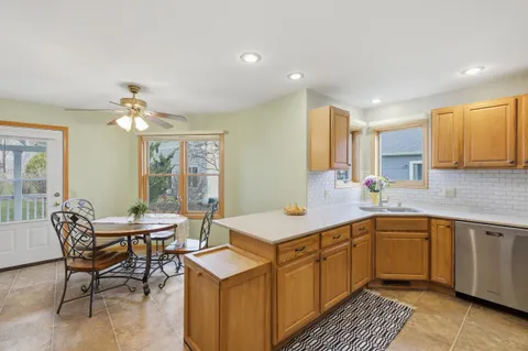 $495,000 | 1609 Oakridge Way, Stoughton, WI 53589