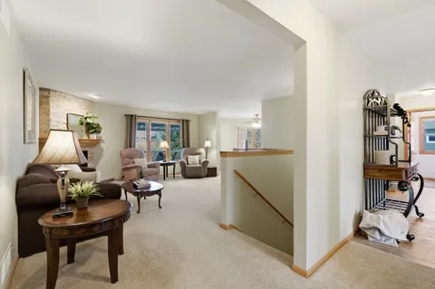 $495,000 | 1609 Oakridge Way, Stoughton, WI 53589