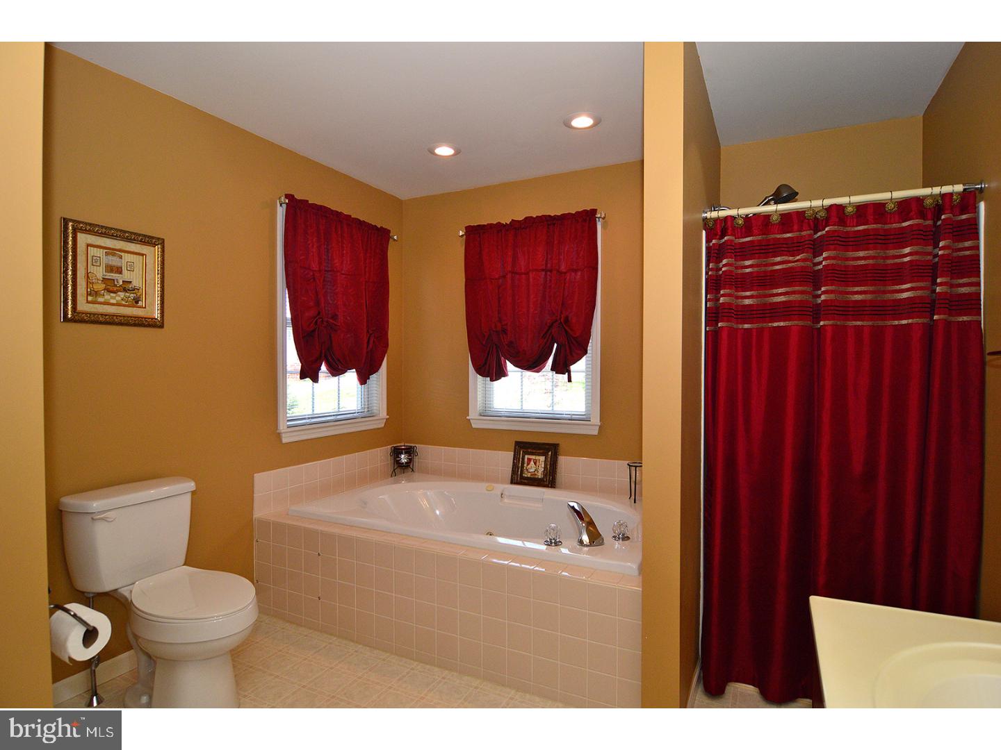 397 Oneida Drive Sinking Spring, PA 19608 - Photo 14 of 25 Gallery Image 14