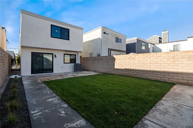 $1,299,999 | 332 Flint Avenue, Long Beach, CA 90814