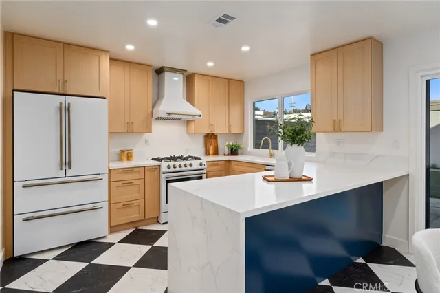 $1,299,999 | 332 Flint Avenue, Long Beach, CA 90814