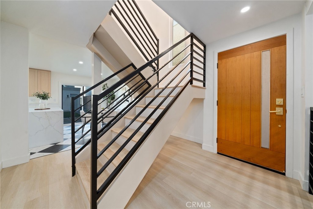 332 Flint Avenue Long Beach, CA 90814 - Photo 10 of 29