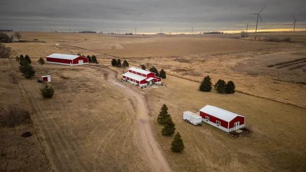 $899,900 | 898 60th Avenue, Beaver Creek, MN 56116