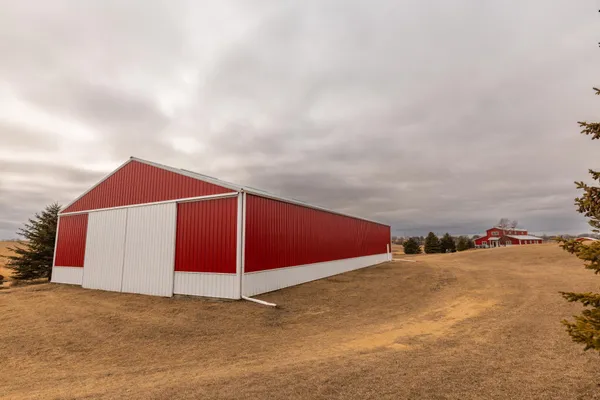 $899,900 | 898 60th Avenue, Beaver Creek, MN 56116