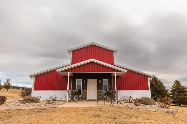 $899,900 | 898 60th Avenue, Beaver Creek, MN 56116