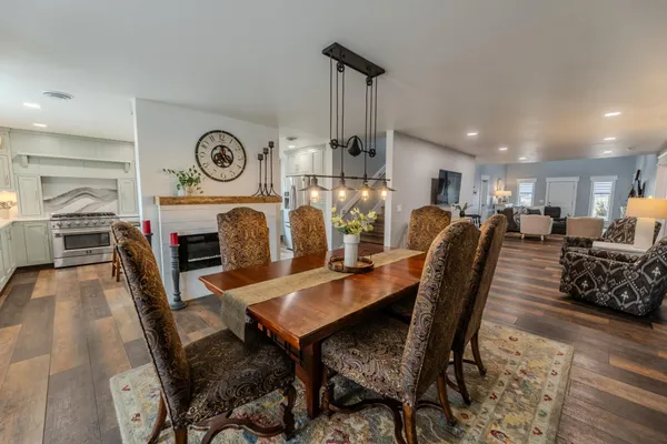 $899,900 | 898 60th Avenue, Beaver Creek, MN 56116