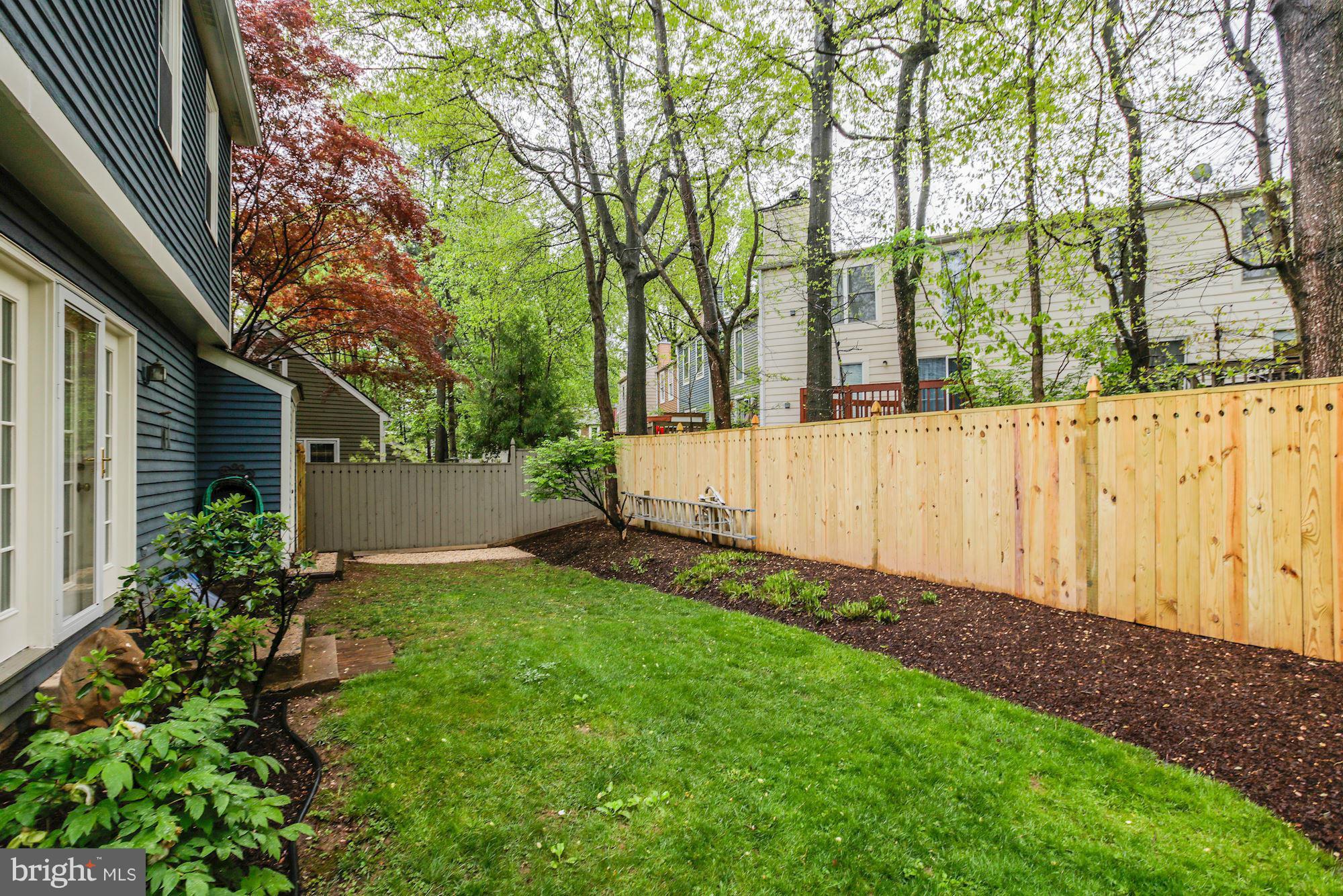2096 Cobblestone Lane Reston, VA 20191 - Photo 22 of 25 Exterior (Rear)