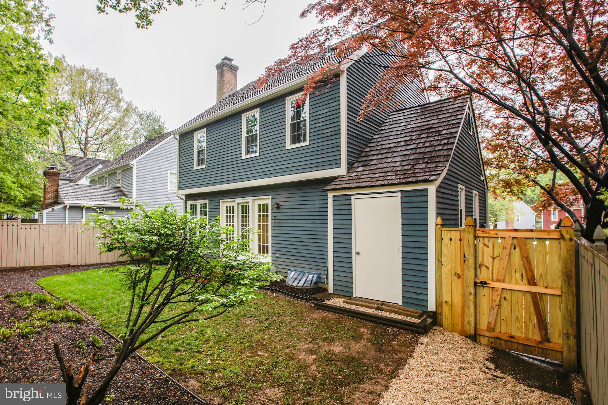 2096 Cobblestone Lane Reston, VA 20191 - Photo 23 of 25 Exterior (Rear)