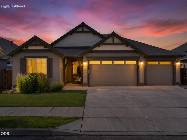 $634,500 | 895 Northeast Hudspeth Circle, Prineville, OR 97754
