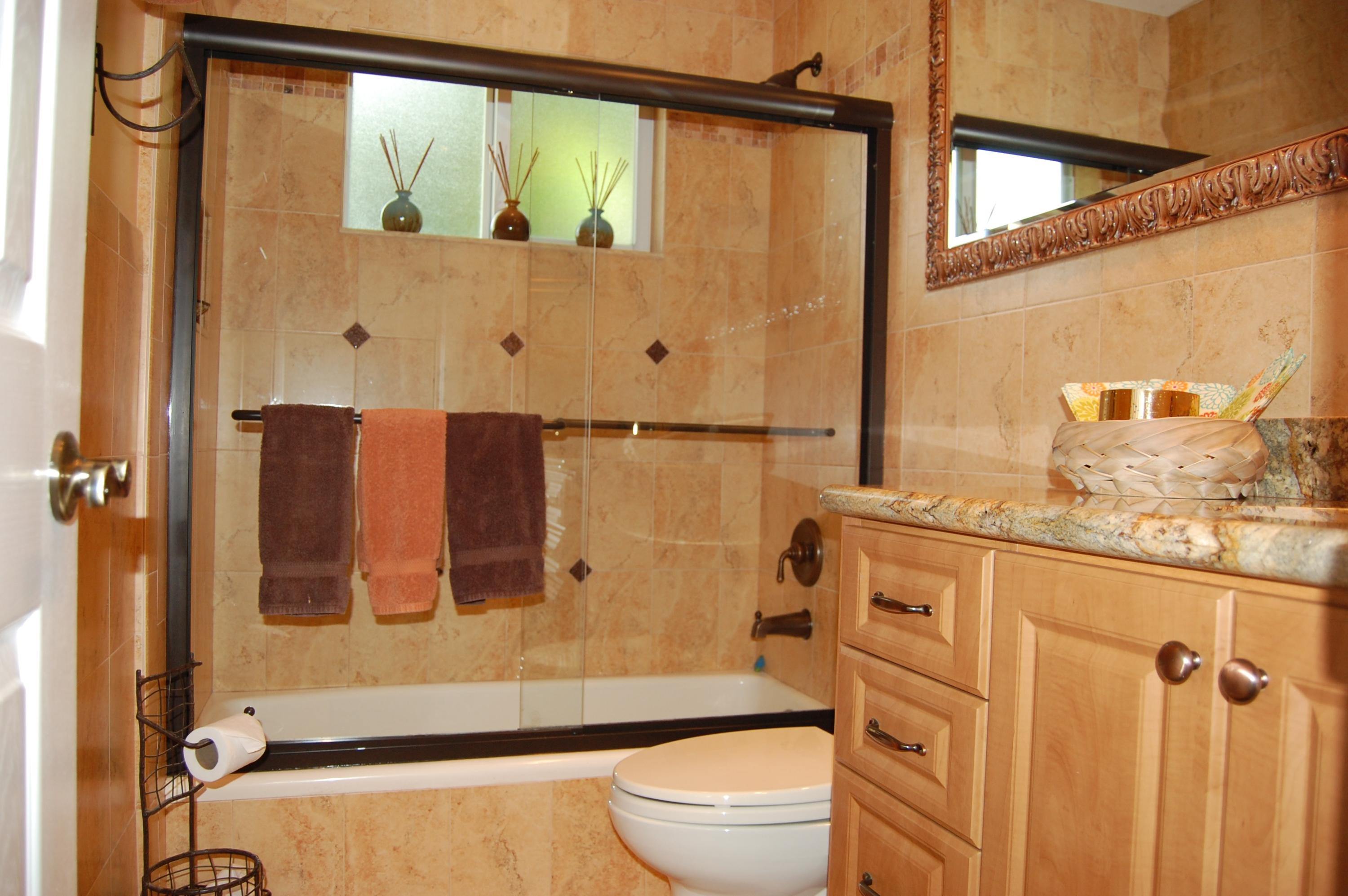 2410 Northwest 30th Road Boca Raton, FL 33431 - Photo 26 of 41 Guest Bath