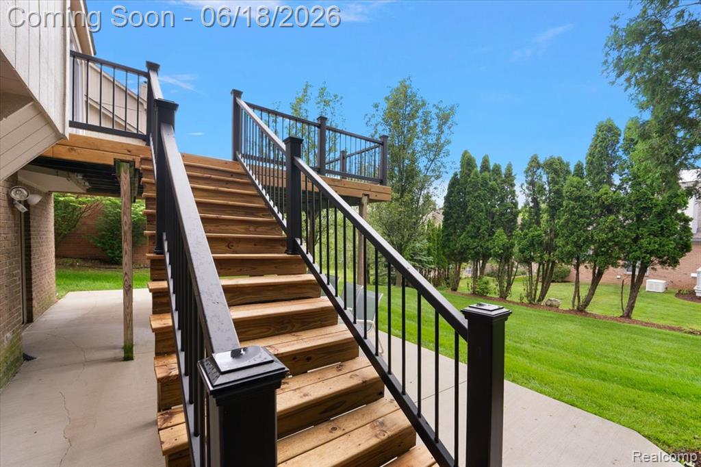 1043 River Mist Drive Rochester, MI 48307 - Photo 11 of 78
