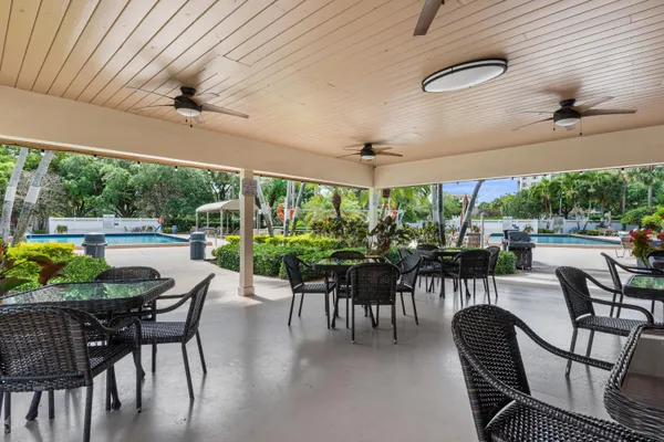 $289,000 | 3499 Oaks Way, Unit 407, Pompano Beach, FL 33069