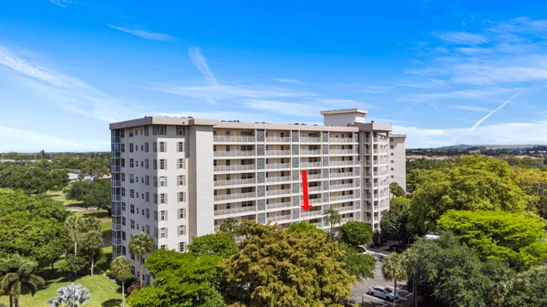 $289,000 | 3499 Oaks Way, Unit 407, Pompano Beach, FL 33069