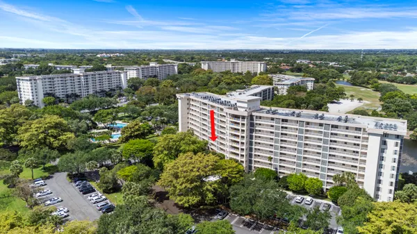 $289,000 | 3499 Oaks Way, Unit 407, Pompano Beach, FL 33069