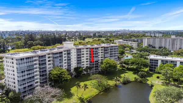$289,000 | 3499 Oaks Way, Unit 407, Pompano Beach, FL 33069