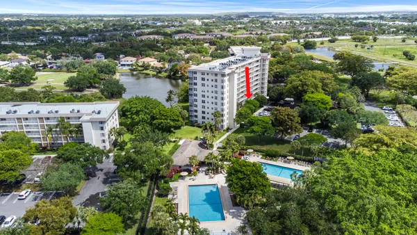 $289,000 | 3499 Oaks Way, Unit 407, Pompano Beach, FL 33069