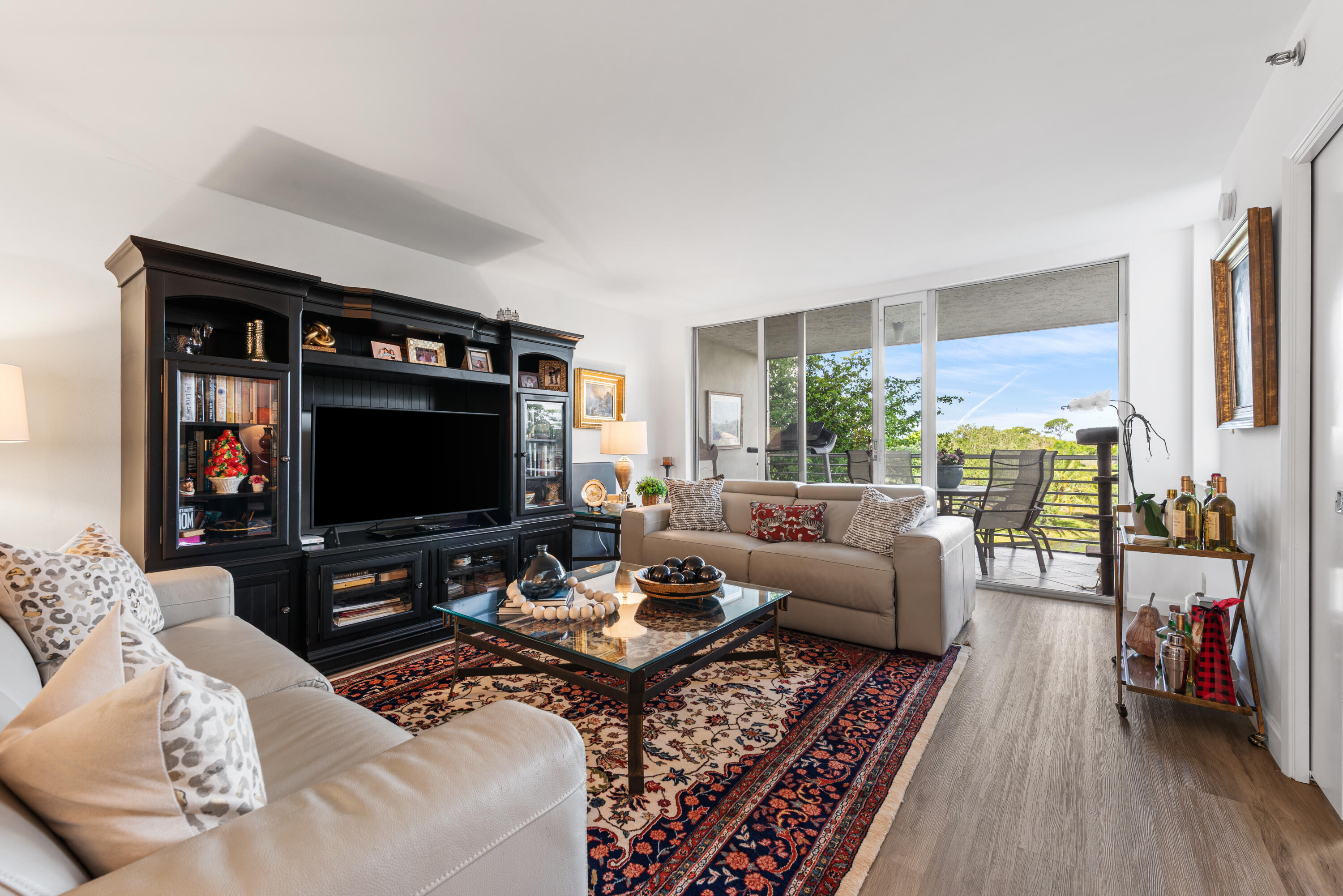 3499 Oaks Way, Unit 407 Pompano Beach, FL 33069 - Photo 4 of 29 _BWP8564